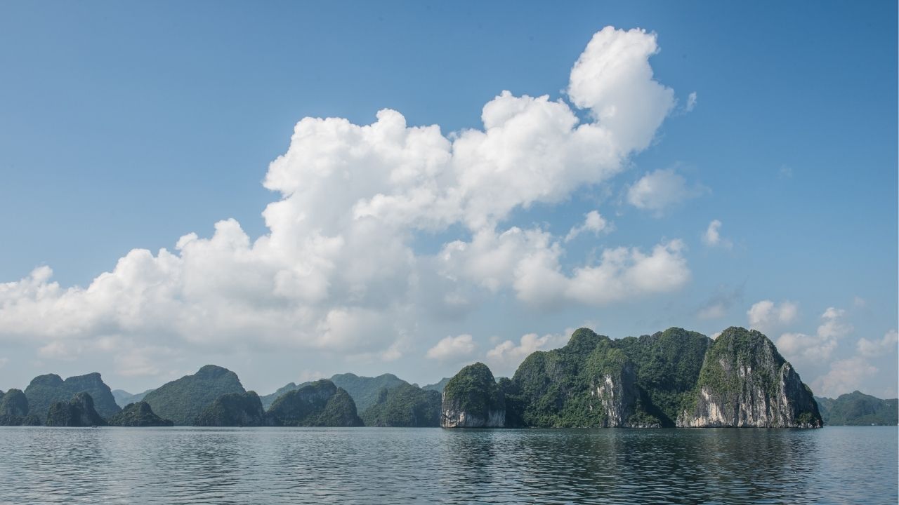 Halong Bay Christmas 2025 & New Year Holiday 2026 - Bhaya Cruise