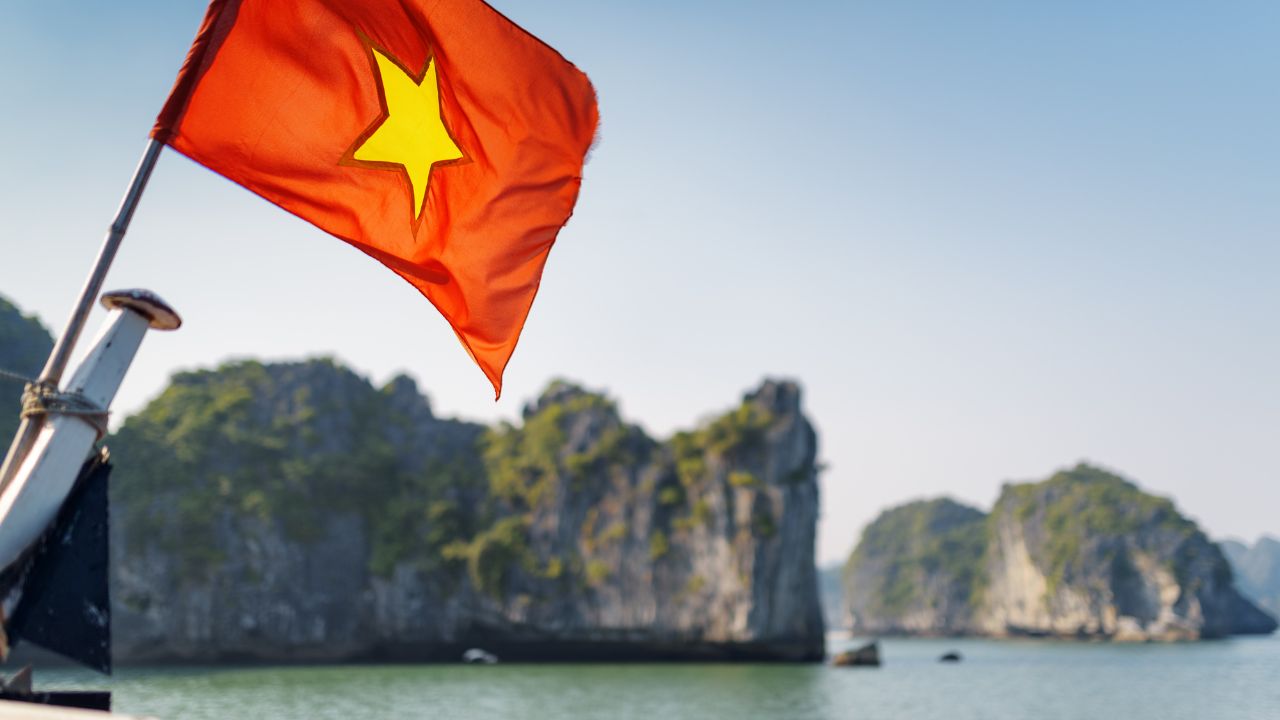 Pro’s and Con’s of spending Tet Holiday on Halong Bay overnight cruises - bhaya cruise - halong bay vietnam (2)