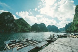 cua-van-floating-village
