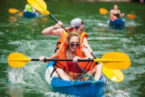 kayaking in halong bay