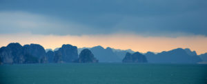 bai-tu-long-bay