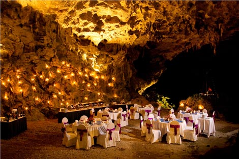 dinner in caves