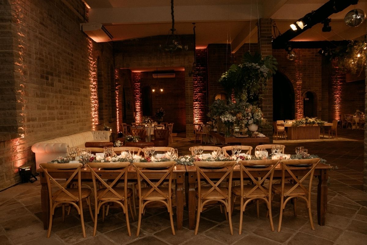 Best Halong Bay Restaurants for All Food Lovers - Bhaya Cruises (6-1)