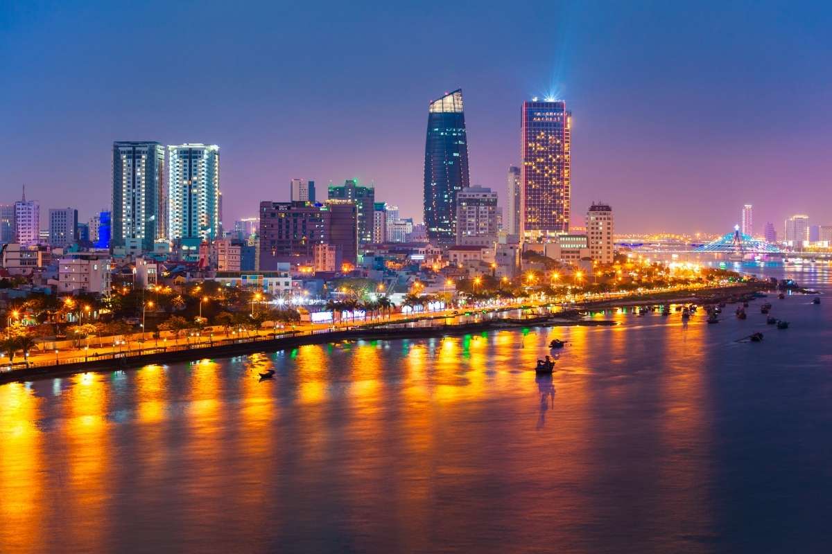 Get from Da Nang to Halong Bay