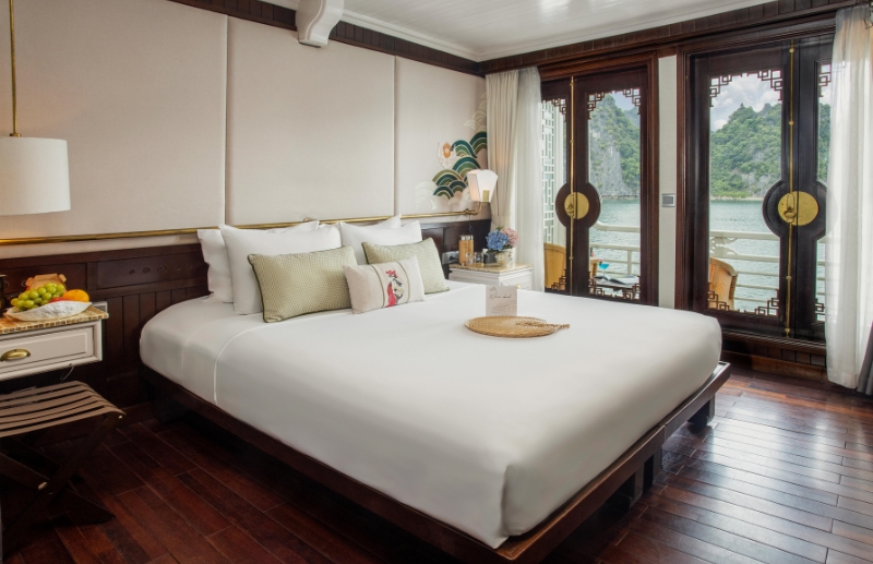 Deluxe Cabin Au Co Cruise