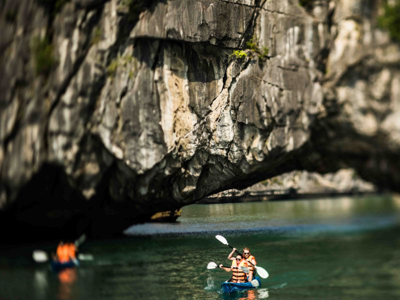 3 days explore Halong Bay on wooden boat