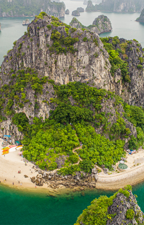 Ba Trai Dao beach Lan Ha Bay