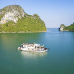 tàu du lịch vịnh hạ long