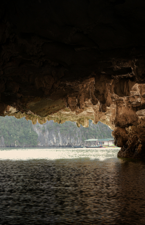 Destination image Luon Cave