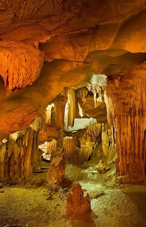 Destination image Me Cung Cave
