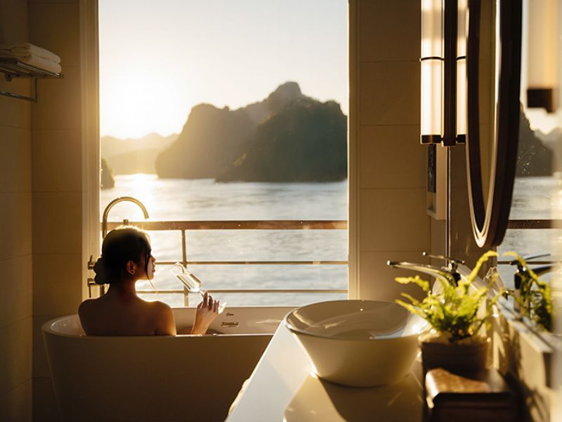 Soul Legacy Suite Bathroom aboard Bhaya Soul Halong Bay