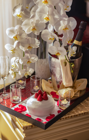 Cake & Champagne