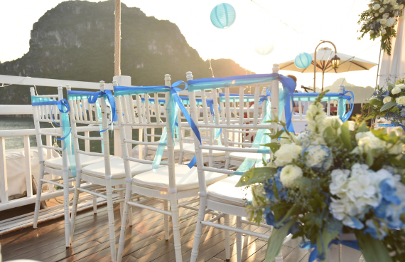 Wedding Theme Halong Bay Cruise