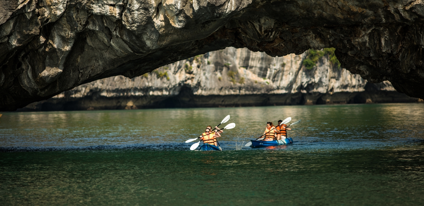 Excursions Halong Bay cruise Bhaya