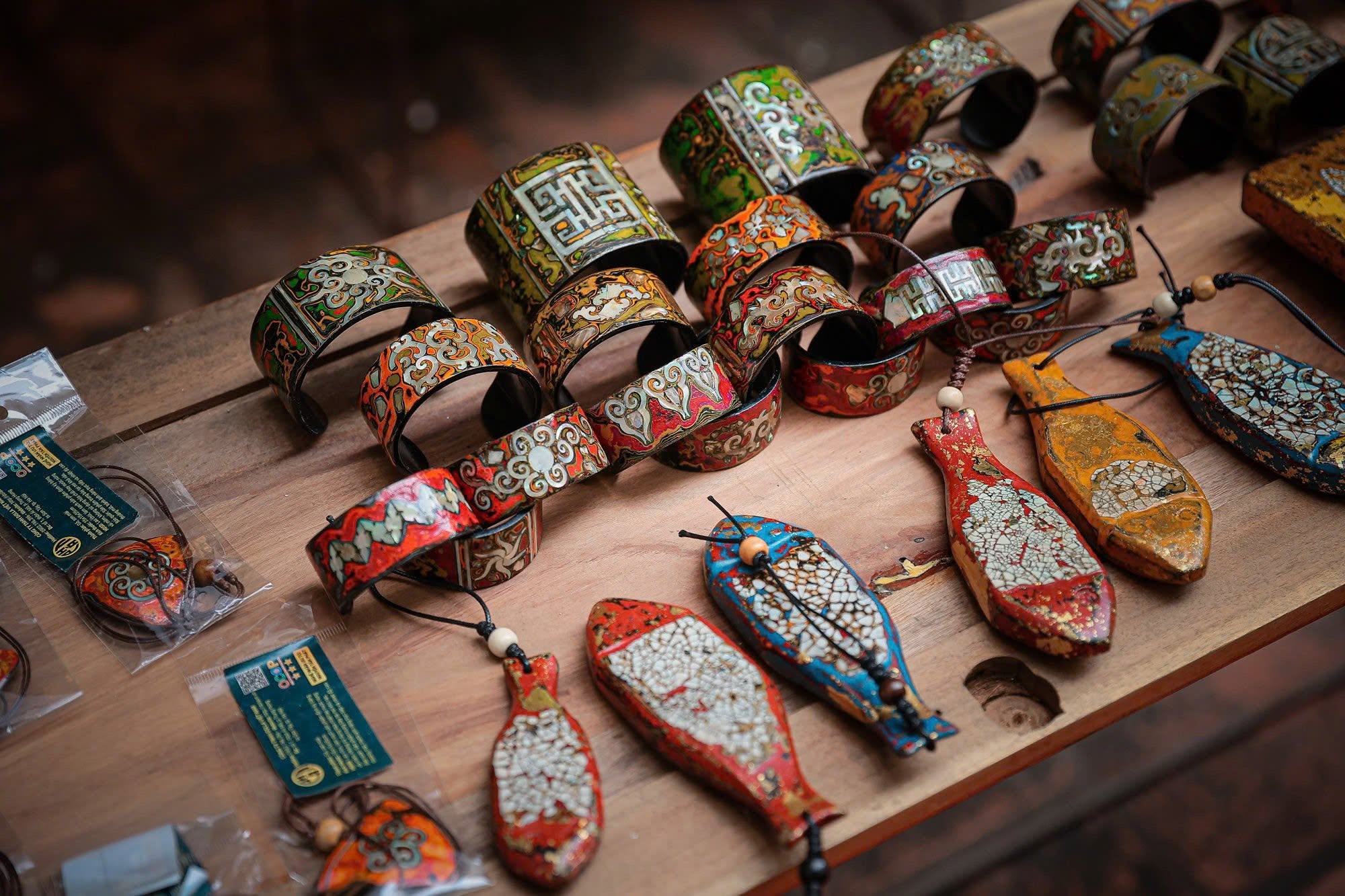 Duong Lam Ancient Village & Lacquer Art Experience
