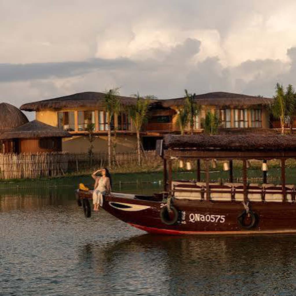 A craft workshop in Hoi An's old town