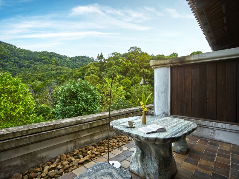 Halong Cruise & Yen Tu Mountain Retreat Journey
