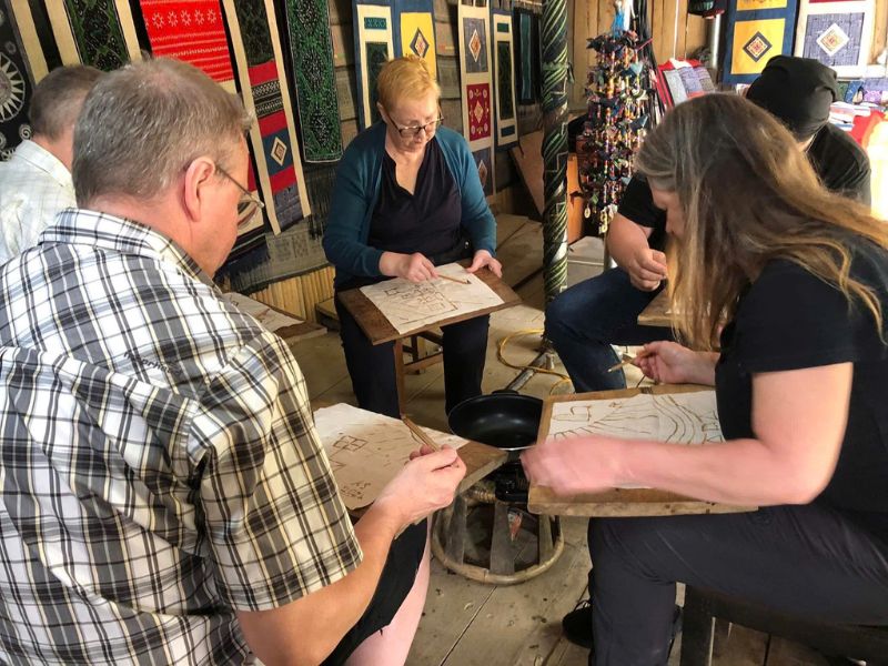 Halong Sapa tour Batik workshop